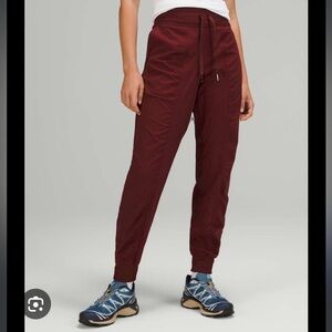 NWT Lululemon dance studio jogger